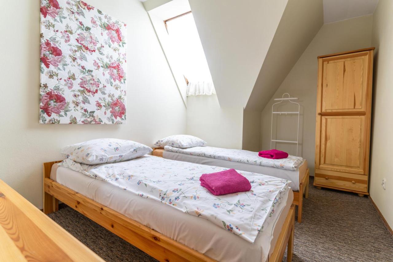 Hostel Miedzynarodowe Schronisko Mlodziezowe Ptsm Szarotka Zakopane Exteriér fotografie