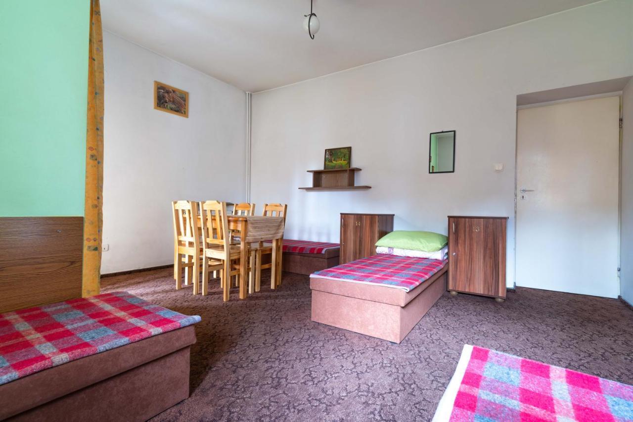 Hostel Miedzynarodowe Schronisko Mlodziezowe Ptsm Szarotka Zakopane Exteriér fotografie